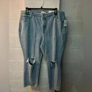 And now this light wash denim. Size 18w
